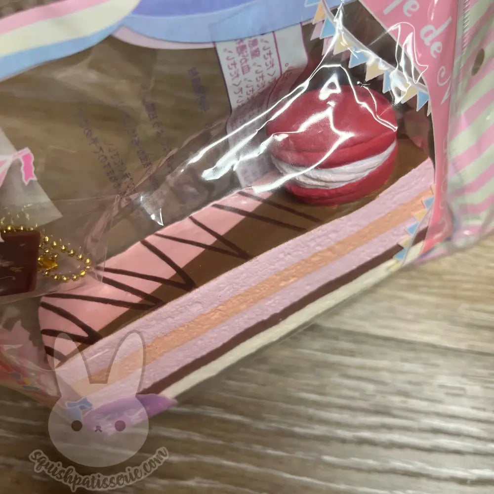 Cafe de N Scented Squishy - red macaron cake