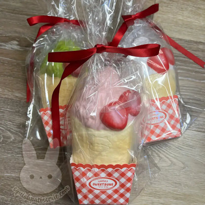 Sweetbuns Crepe Squishy - Vanilla (with red bow)